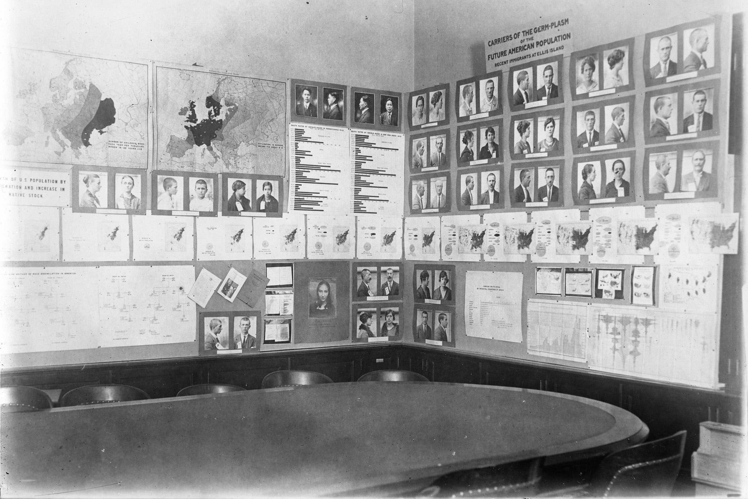 File:Rogues Gallery circa 1900.jpg - Wikimedia Commons